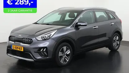 Grijs Gebruikt 2021 Kia Niro SUV | € 23.690 (Goede deal)