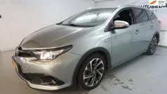 Grijs, metallic lak Gebruikt 2018 Toyota Auris Touring Sports Stationwagen | € 11.450 (Eerlijke prijs)