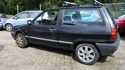 Zwart Gebruikt 1993 VW Polo Hatchback | € 995