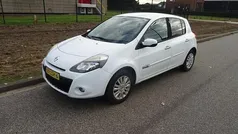 Gebruikt 2010 Renault Clio II Collection Hatchback | € 3.695 (Eerlijke prijs)