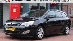 Zwart, metallic lak Gebruikt 2011 Opel Astra Sport Stationwagen | € 3.990 (Super prijs)