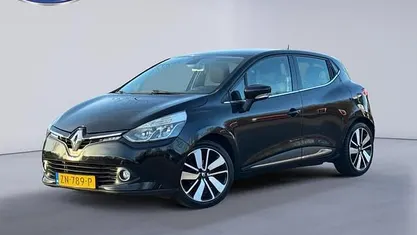 Zwart (metallic) Occasion 2015 Renault Clio IV Dynamique Hatchback | € 7.250 (Eerlijke prijs)