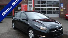 Gebruikt 2023 Kia Ceed Hatchback | € 18.950 (Eerlijke prijs)