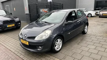 Occasion Renault Clio II Expression 75 PK (55 kW) 2006 Grijs Hatchback