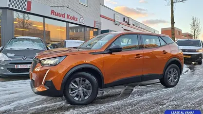Oranje Gebruikt 2022 Peugeot 2008 Active SUV | € 16.849 (Goede deal)