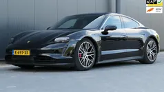 Zwart Gebruikt 2020 Porsche Taycan 4S Performance Package Sedan | € 52.940 (Super prijs)