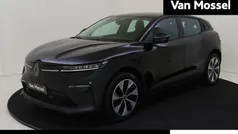 Gebruikt 2023 Renault Mégane Evolution Hatchback | € 29.940 (Eerlijke prijs)