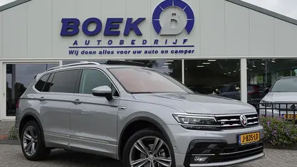 Grijs Occasion 2020 VW Tiguan Highline SUV | € 31.840 (Eerlijke prijs)