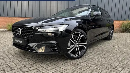 Zwart Occasion 2023 Volvo V90 R-Design Stationwagen | € 39.950 (Goede deal)