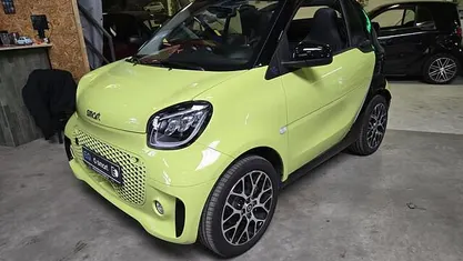 Occasion Smart ForTwo Electric Drive 60 kW (82 PK) 2023 Geel Cabriolet