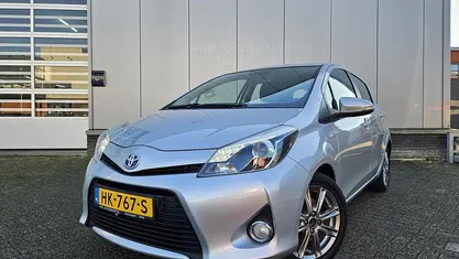 Occasion 2013 Toyota Yaris Hybrid Plus Hatchback | € 10.500 (Eerlijke prijs)