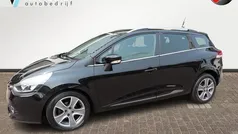 Zwart, metallic lak Gebruikt 2015 Renault Clio GrandTour Night&Day Stationwagen | € 5.948 (Eerlijke prijs)