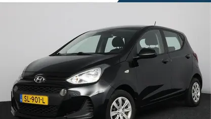 Zwart Occasion 2019 Hyundai i10 Comfort Hatchback | € 8.900 (Eerlijke prijs)