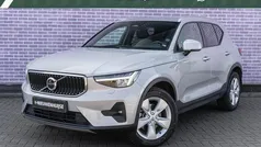 Grijs Gebruikt 2023 Volvo XC40 Core SUV | € 41.899 (Eerlijke prijs)