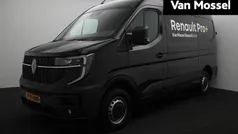 Noir nacré Gebruikt 2024 Renault Master Van | € 34.940 (Eerlijke prijs)