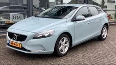 Blauw Gebruikt 2017 Volvo V40 Stationwagen | € 16.995 (Eerlijke prijs)