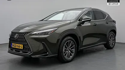 Groen Occasion 2025 Lexus NX450h+ Luxury Line SUV | € 62.950 (Eerlijke prijs)