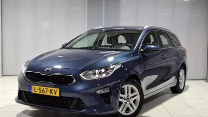 Occasion Kia Ceed 2021 Blauw Hatchback