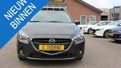 Bruin Gebruikt 2015 Mazda 2 Hatchback | € 10.450 (Eerlijke prijs)
