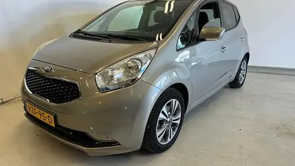 Occasion Kia Venga 124 PK (91 kW) 2017 Grijs Hatchback