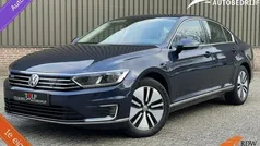 Blauw Gebruikt 2017 VW Passat GTE Sedan | € 18.490 (Super prijs)