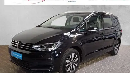 Zwart Gebruikt 2024 VW Touran Move MPV | € 39.385 (Eerlijke prijs)