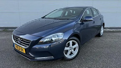 Occasion 2014 Volvo V40 Momentum Hatchback | € 11.740 (Eerlijke prijs)