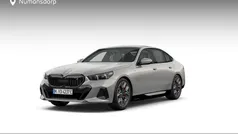 Grijs Nieuw 2025 BMW i5 M Sport Sedan | € 90.396 (Eerlijke prijs)