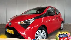 Rood Gebruikt 2019 Toyota Aygo Hatchback | € 9.750 (Goede deal)