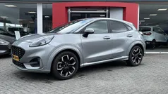 Grijs Gebruikt 2022 Ford Puma Gen-E ST-Line SUV | € 23.895 (Eerlijke prijs)