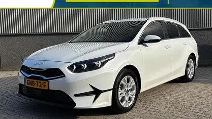 Wit Occasion 2024 Kia Ceed Sportswagon Stationwagen | € 23.900 (Eerlijke prijs)