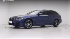 Blauw Gebruikt 2023 BMW 530e M Sport Stationwagen | € 46.895 (Eerlijke prijs)