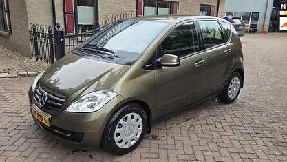 Bruin Gebruikt 2011 Mercedes A160 Business MPV | € 3.500 (Eerlijke prijs)
