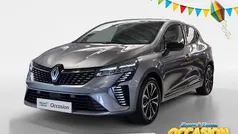 Gris schiste kqg Gebruikt 2024 Renault Clio V Techno Hatchback | € 23.935 (Eerlijke prijs)