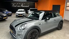 Gebruikt 2017 Mini Cooper Pepper Hatchback | € 13.500 (Eerlijke prijs)
