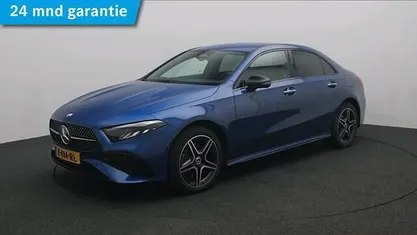 Blauw Gebruikt 2024 Mercedes A250 AMG Sedan | € 35.945 (Eerlijke prijs)