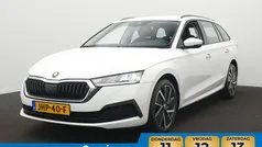 Wit Gebruikt 2022 Skoda Octavia Business Line Stationwagen | € 21.345 (Goede deal)