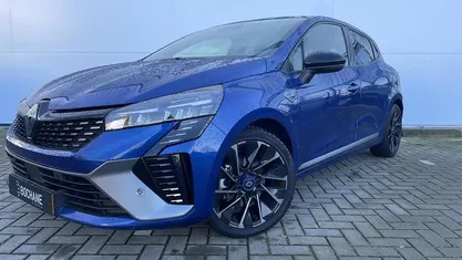 Blauw Gebruikt 2024 Renault Clio V Esprit Alpine Hatchback | € 23.695 (Eerlijke prijs)