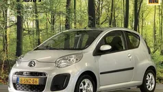 Grijs, metallic lak Gebruikt 2013 Citroën C1 Tendance Hatchback | € 5.899 (Eerlijke prijs)