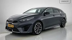 Grijs metallic Gebruikt 2024 Kia ProCeed GT-Line Hatchback | € 35.795 (Eerlijke prijs)