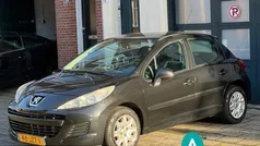 Zwart Gebruikt 2009 Peugeot 207 Hatchback | € 2.150 (Eerlijke prijs)