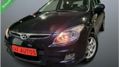 Zwart Gebruikt 2009 Hyundai i30 Hatchback | € 2.999 (Eerlijke prijs)