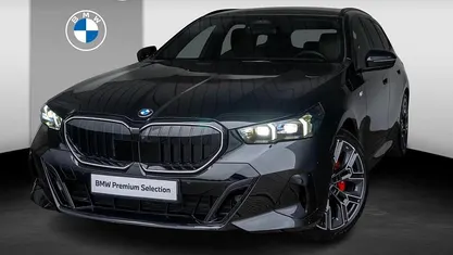Zwart Occasion 2025 BMW 520 M Sport Stationwagen | € 66.900 (Eerlijke prijs)