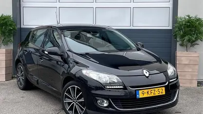 Zwart Gebruikt 2013 Renault Mégane III Collection Hatchback | € 4.950 (Eerlijke prijs)
