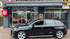 Zwart Gebruikt 2022 Audi A3 Sportback e-tron S-Line Hatchback | € 23.950 (Goede deal)