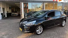 Zwart Gebruikt 2017 Renault Clio GrandTour Intens Stationwagen | € 9.250 (Eerlijke prijs)