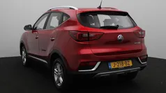Rood Gebruikt 2020 MG ZS Comfort Sedan | € 12.995 (Goede deal)