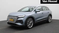 Blauw, metallic lak Gebruikt 2022 Audi Q4 e-tron Design SUV | € 28.945 (Super prijs)