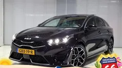 Black pearl m Gebruikt 2024 Kia ProCeed GT-Line Hatchback | € 33.950 (Eerlijke prijs)