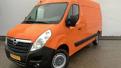 Oranje Occasion 2015 Opel Movano Van | € 7.950 (Eerlijke prijs)